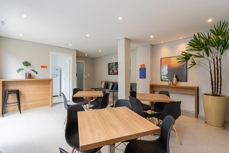 Studio para alugar com 28m², 1 quarto e sem vaga Studio para alugar com 28m², 1 quarto e sem vagaÁrea comum - Salão de festas