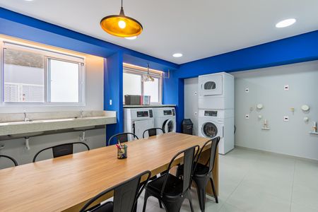 Studio para alugar com 28m², 1 quarto e sem vaga Studio para alugar com 28m², 1 quarto e sem vagaÁrea comum - Lavanderia