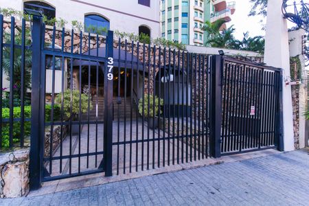 Apartamento para alugar com 83m², 3 quartos e 1 vaga Apartamento para alugar com 83m², 3 quartos e 1 vagaFachada