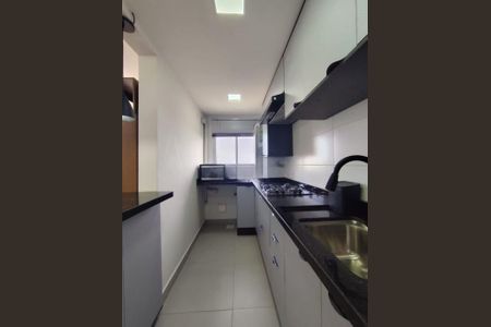 Cozinha de apartamento para alugar com 2 quartos, 62m² em Jardim Sabará, Porto Alegre