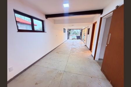 Casa para alugar com 351m², 4 quartos e 8 vagas