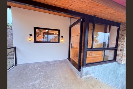 Casa para alugar com 351m², 4 quartos e 8 vagas
