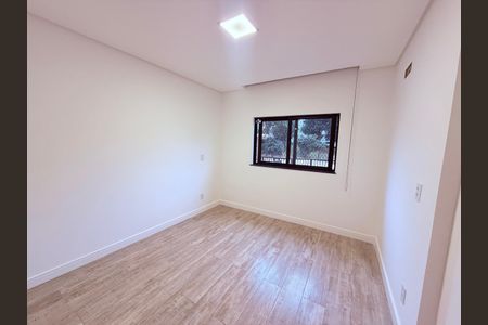 Casa para alugar com 351m², 4 quartos e 8 vagas