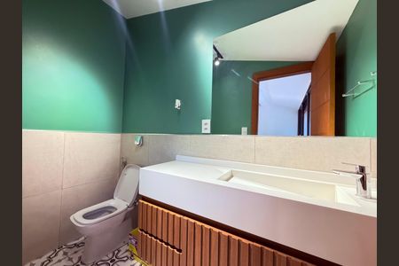 Casa para alugar com 351m², 4 quartos e 8 vagas