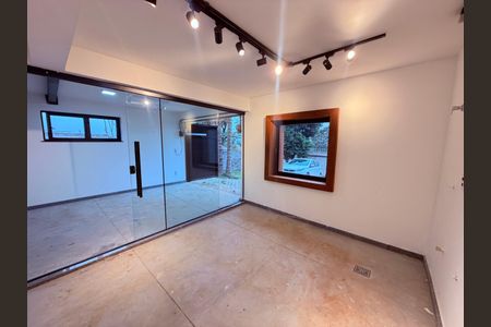 Casa para alugar com 351m², 4 quartos e 8 vagas