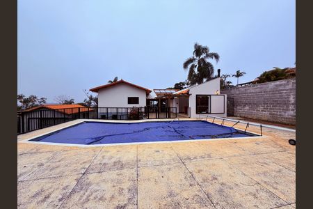 Casa para alugar com 351m², 4 quartos e 8 vagas