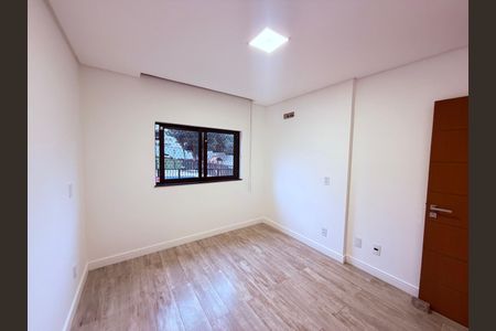 Casa para alugar com 351m², 4 quartos e 8 vagas