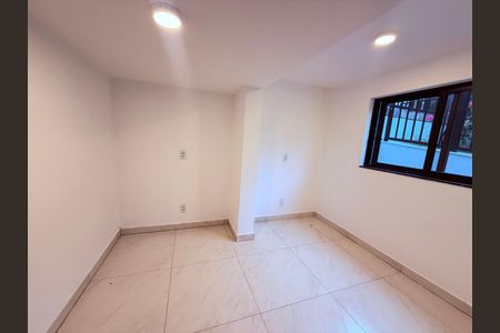 Casa para alugar com 351m², 4 quartos e 8 vagas