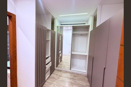 Casa para alugar com 351m², 4 quartos e 8 vagas