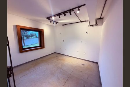 Casa para alugar com 351m², 4 quartos e 8 vagas