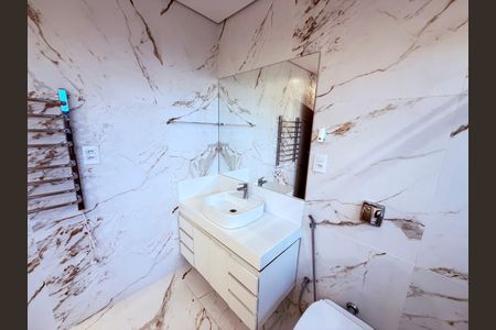 Casa para alugar com 351m², 4 quartos e 8 vagas
