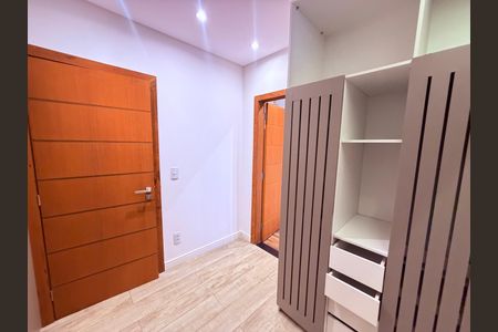 Casa para alugar com 351m², 4 quartos e 8 vagas