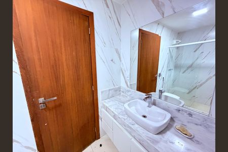 Casa para alugar com 351m², 4 quartos e 8 vagas