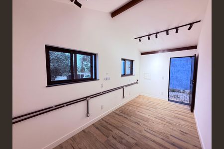 Casa para alugar com 351m², 4 quartos e 8 vagas