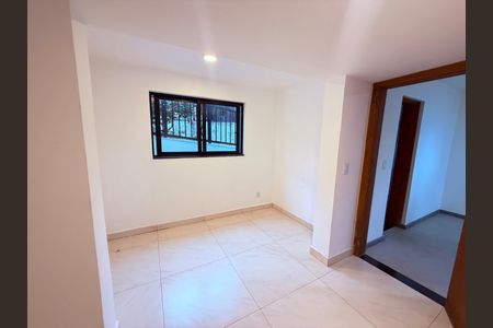 Casa para alugar com 351m², 4 quartos e 8 vagas
