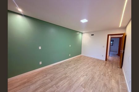 Casa para alugar com 351m², 4 quartos e 8 vagas