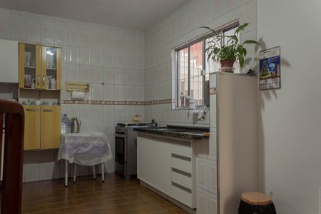 Casa à venda com 250m², 3 quartos e 2 vagas Casa à venda com 250m², 3 quartos e 2 vagasCozinha