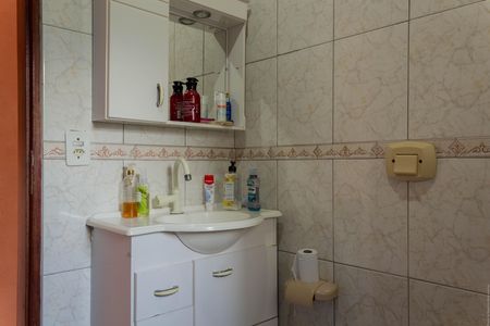 Casa à venda com 250m², 3 quartos e 2 vagas Casa à venda com 250m², 3 quartos e 2 vagasBanheiro Social