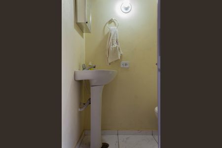 Casa à venda com 250m², 3 quartos e 2 vagas Casa à venda com 250m², 3 quartos e 2 vagasÁrea comum
