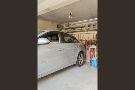 Casa à venda com 250m², 3 quartos e 2 vagas Casa à venda com 250m², 3 quartos e 2 vagasGaragem