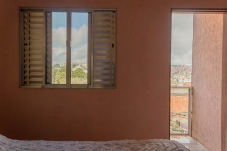 Casa à venda com 250m², 3 quartos e 2 vagas Casa à venda com 250m², 3 quartos e 2 vagasQuarto 1