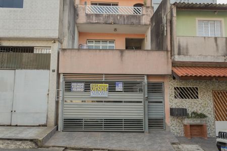 Casa à venda com 250m², 3 quartos e 2 vagas Casa à venda com 250m², 3 quartos e 2 vagasFachada