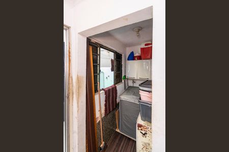Casa para alugar com 75m², 4 quartos e sem vaga1ª casa - Área de serviço
