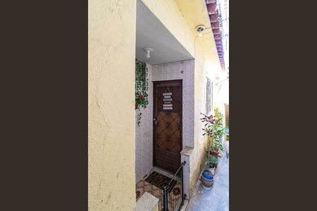 Casa para alugar com 75m², 4 quartos e sem vaga1ª casa - Hall da entrada