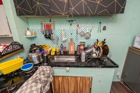 Casa para alugar com 75m², 4 quartos e sem vaga1ª casa - Cozinha
