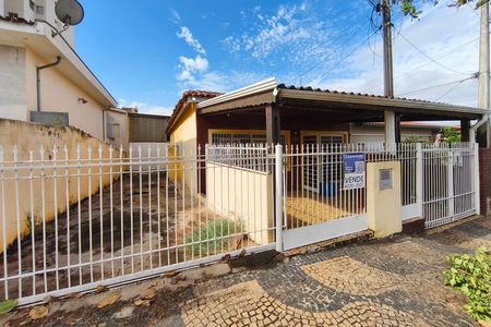 Fachada de casa à venda com 3 quartos, 600m² em São Bernardo, Campinas