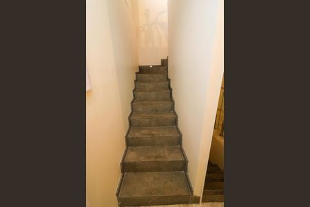 Casa à venda com 355m², 4 quartos e sem vagaEscada