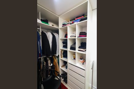 Casa à venda com 355m², 4 quartos e sem vagaCloset da suíte 1