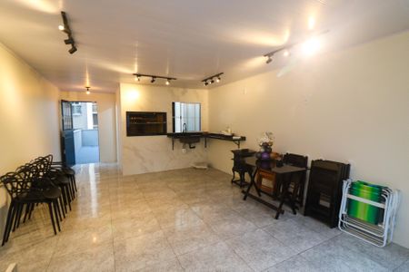 Casa à venda com 355m², 4 quartos e sem vagaVaranda