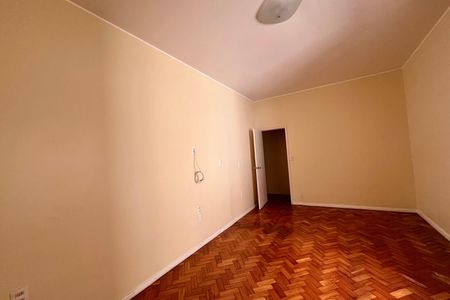 Apartamento para alugar com 230m², 4 quartos e 1 vaga