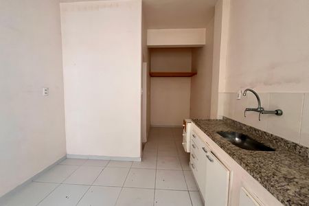 Apartamento para alugar com 230m², 4 quartos e 1 vaga