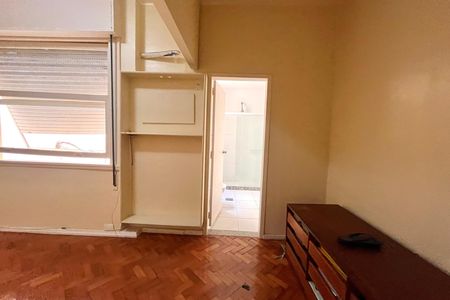 Apartamento para alugar com 230m², 4 quartos e 1 vaga