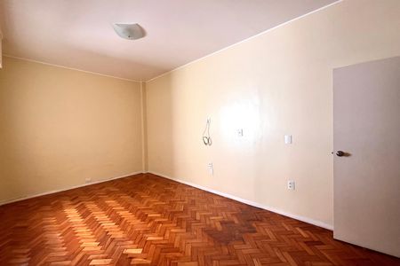 Apartamento para alugar com 230m², 4 quartos e 1 vaga