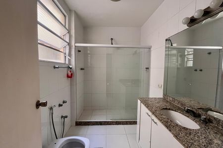 Apartamento para alugar com 230m², 4 quartos e 1 vaga