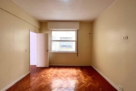 Apartamento para alugar com 230m², 4 quartos e 1 vaga