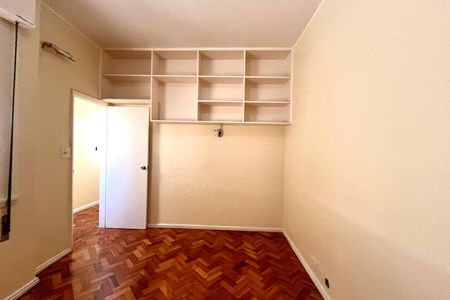 Apartamento para alugar com 230m², 4 quartos e 1 vaga