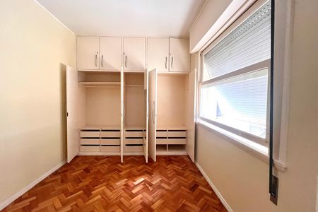 Apartamento para alugar com 230m², 4 quartos e 1 vaga