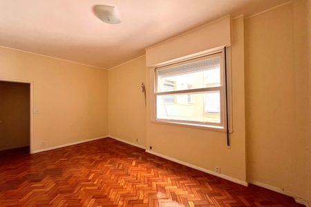 Apartamento para alugar com 230m², 4 quartos e 1 vaga