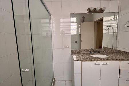 Apartamento para alugar com 230m², 4 quartos e 1 vaga