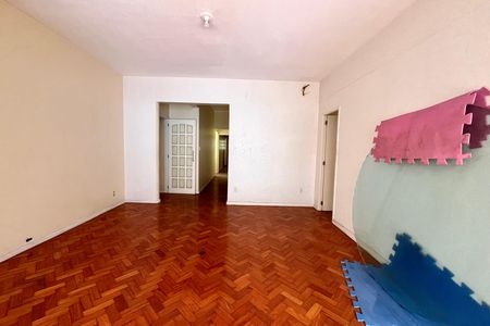 Apartamento para alugar com 230m², 4 quartos e 1 vaga