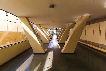 Apartamento à venda com 70m², 3 quartos e 1 vaga Apartamento à venda com 70m², 3 quartos e 1 vagaHall