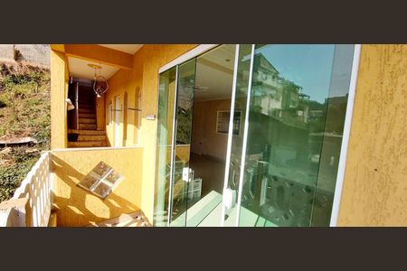 Casa à venda com 170m², 3 quartos e 1 vagaCasa 2 - Varanda