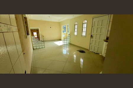 Casa à venda com 170m², 3 quartos e 1 vagaCasa 2 - Sala/Cozinha