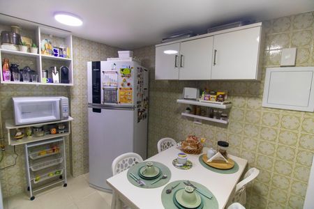 Apartamento à venda com 116m², 3 quartos e sem vagaCozinha