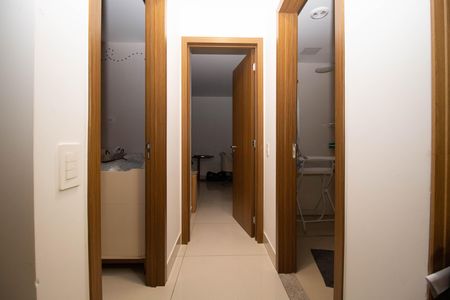 Apartamento à venda com 64m², 2 quartos e 1 vagaCorredor
