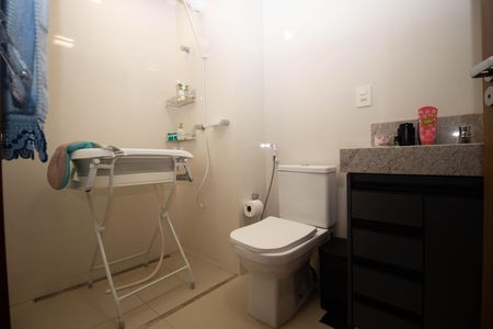Apartamento à venda com 64m², 2 quartos e 1 vagaBanheiro Social